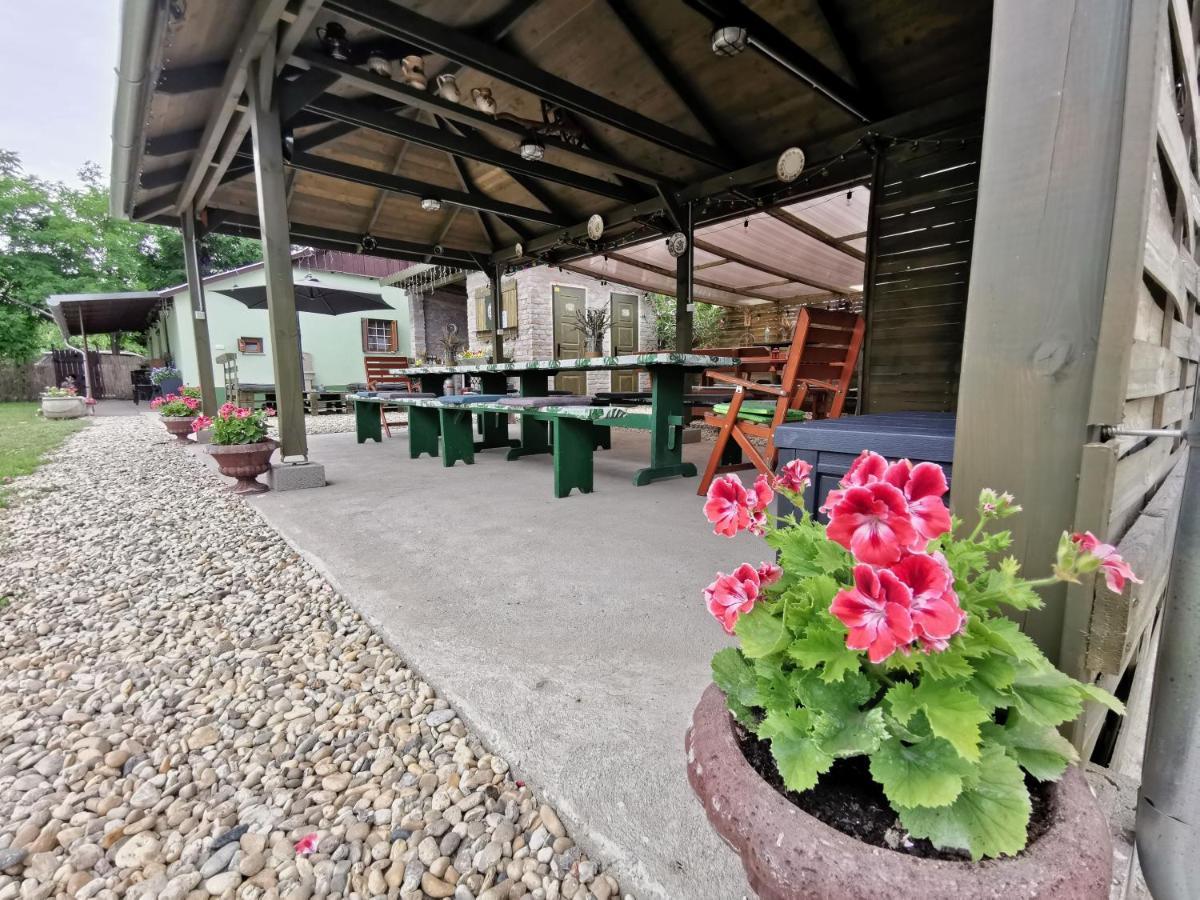 Berko Vendeghaz Apartment Rakoczifalva Bagian luar foto